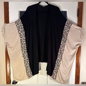 Heimish USA Short Sleeve Leopard Cover Up Kimono Cape Size 3XL